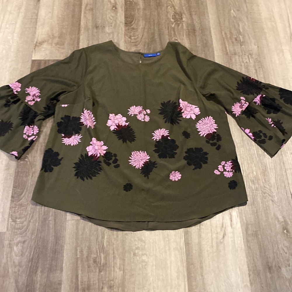 APT 9 New! women’s floral military green 100% polyester blouse size 2X